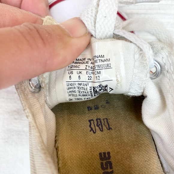 Baby Converse Chuck Taylor All Star Lo Sneaker - Picture 9 of 12